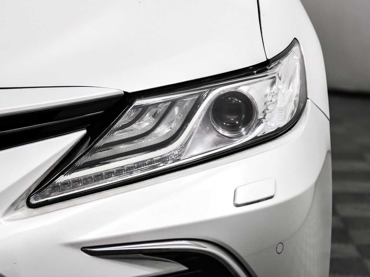 Toyota Camry, 2021 Фото №16