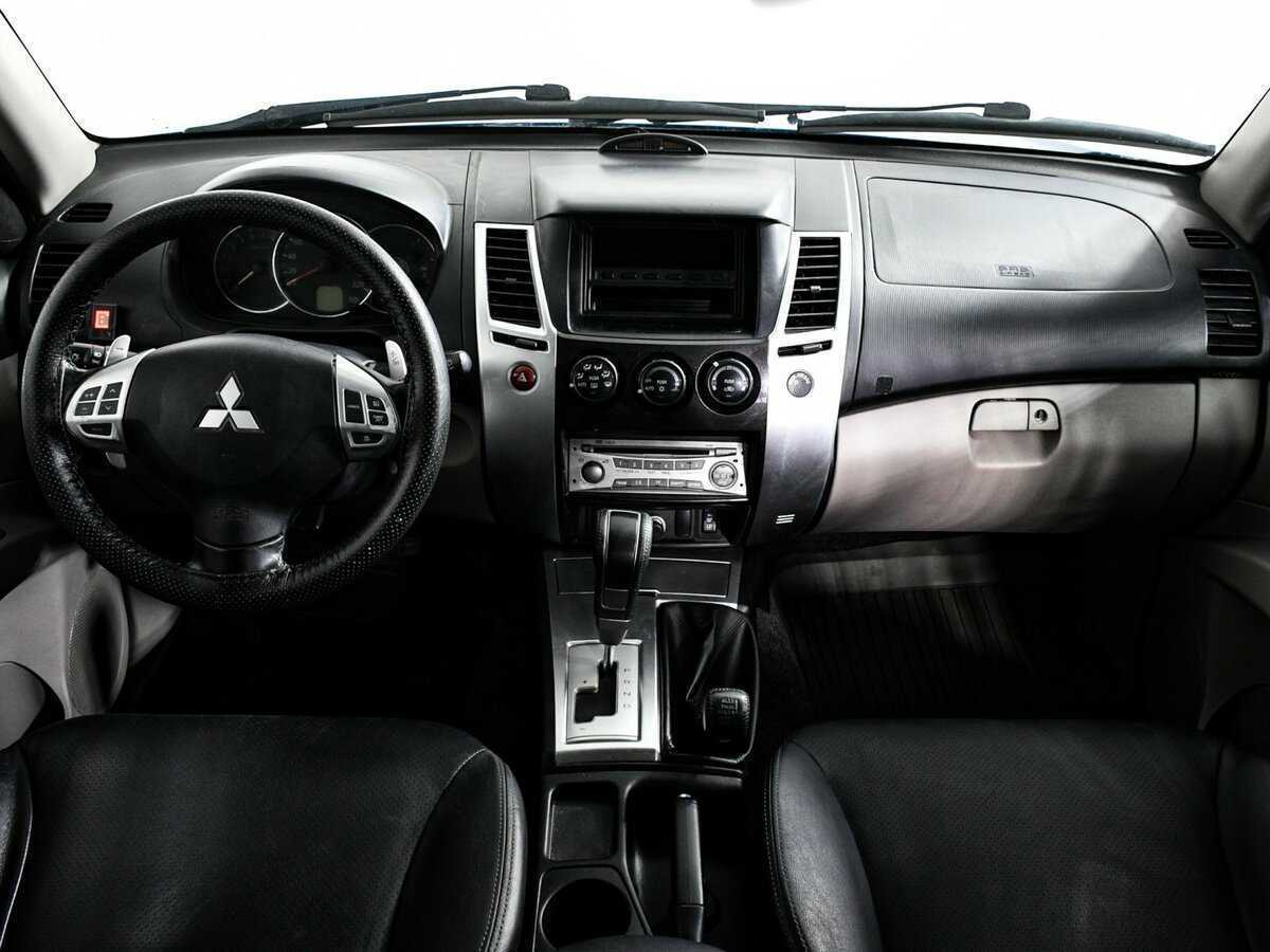 Mitsubishi Pajero Sport, 2010 Фото №9