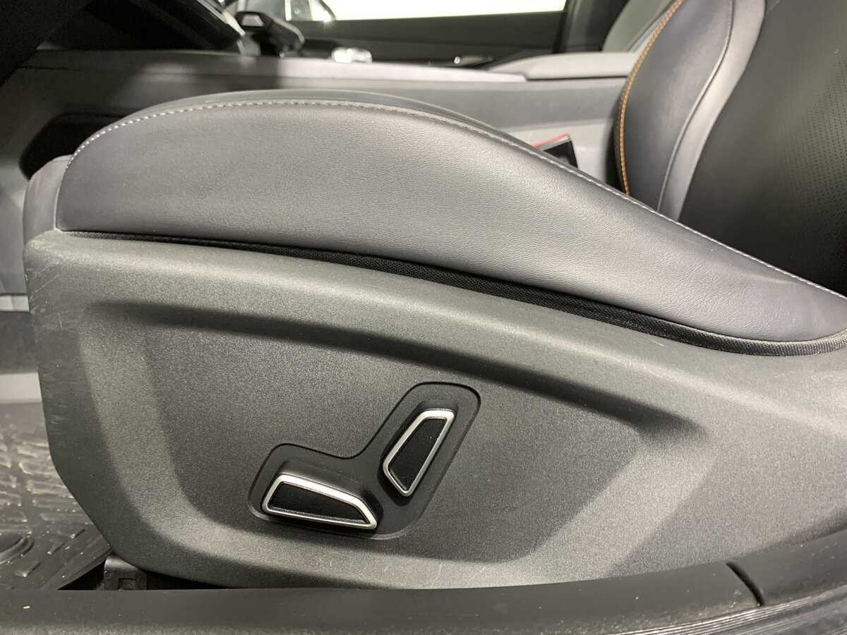 Changan UNI-V, 2023 Фото №17