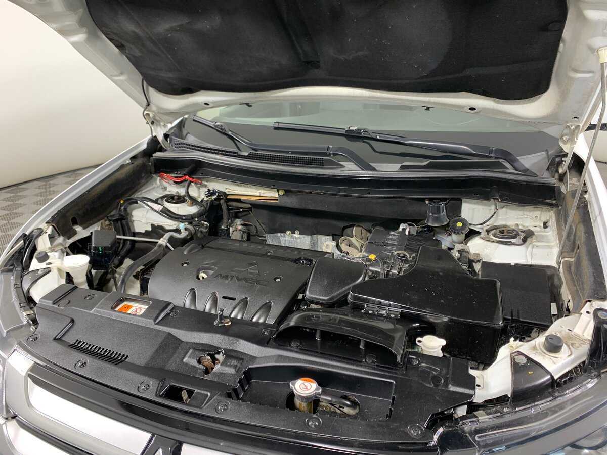 Mitsubishi Outlander, 2017 Фото №11