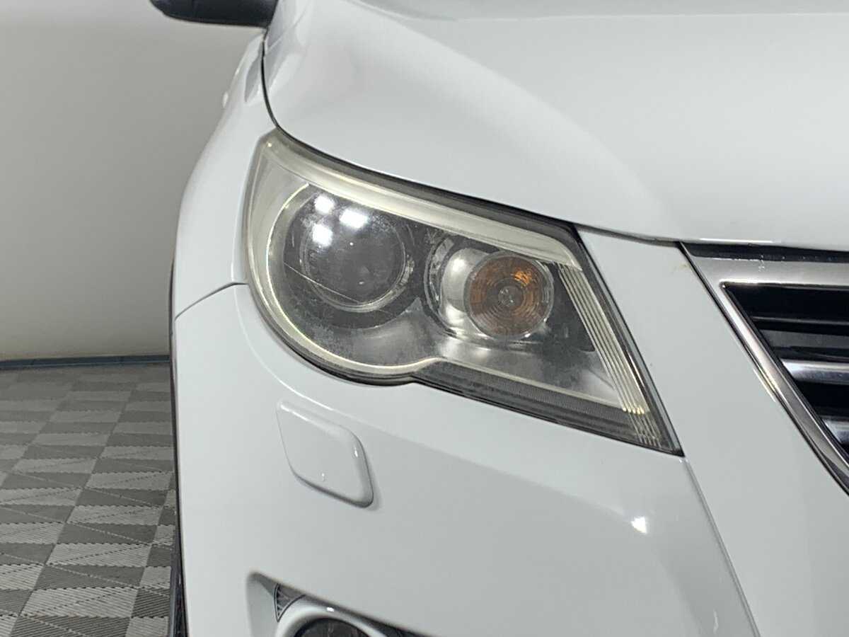 Volkswagen Tiguan, 2010 Фото №10