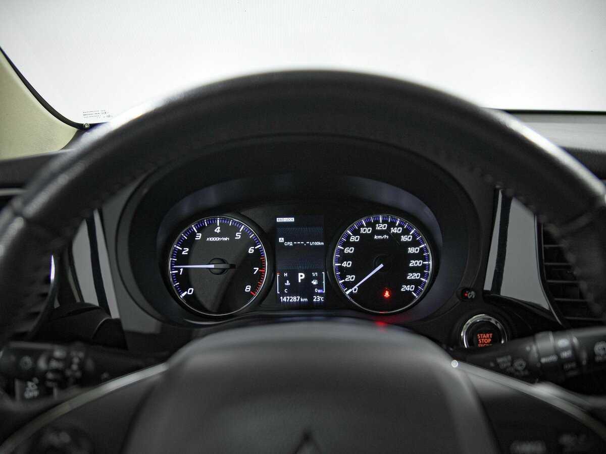 Mitsubishi Outlander, 2018 - 147 287 км. | Фото №7