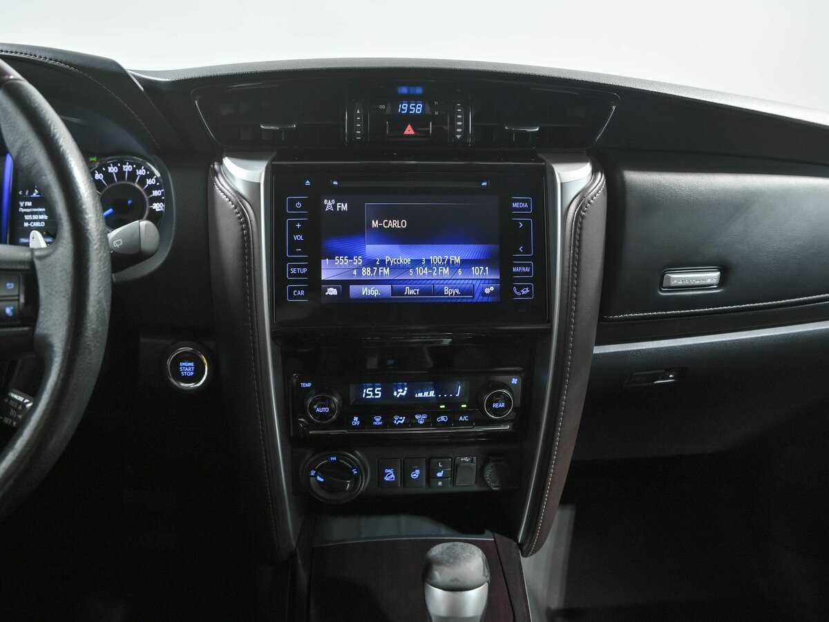 Toyota Fortuner, 2017 Фото №11