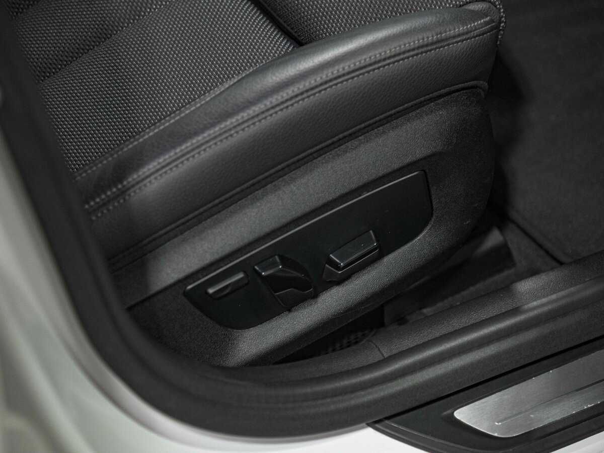 BMW 5 серии 520d xDrive, 2018 Фото №20