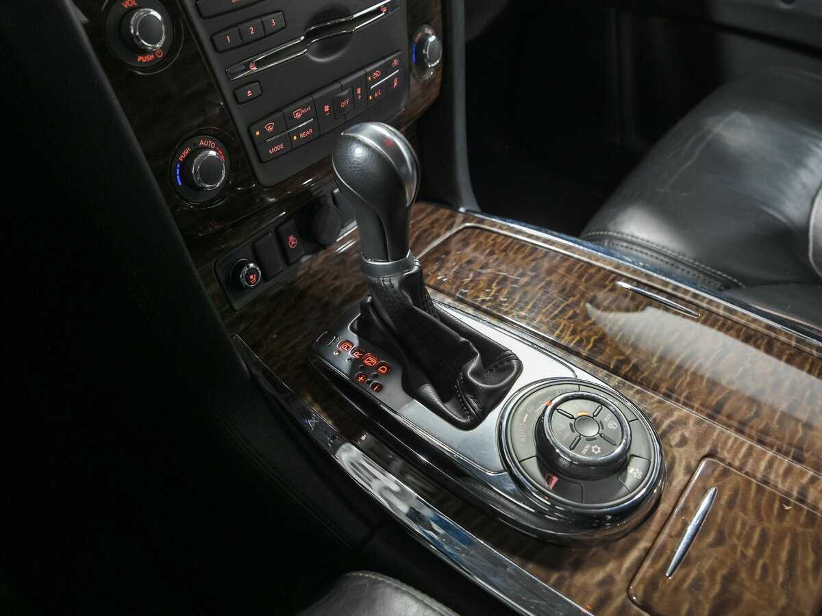 Nissan Patrol, 2012 Фото №13