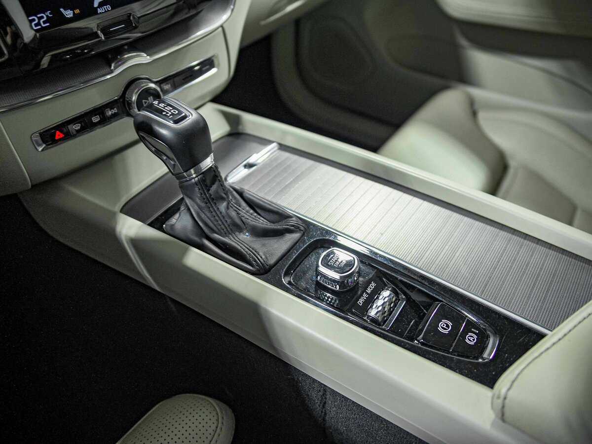 Volvo XC60, 2017 Фото №13