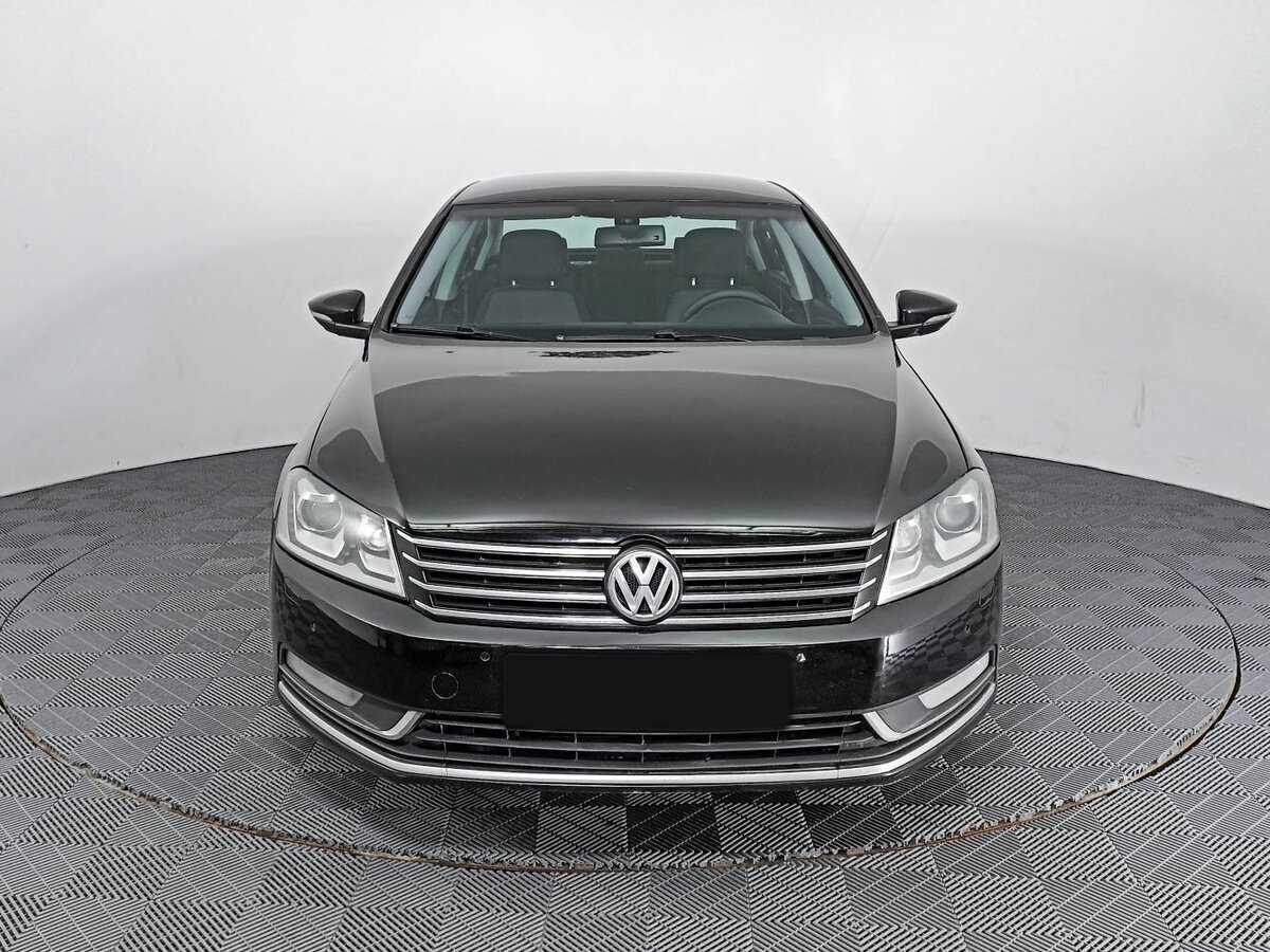 Volkswagen Passat, 2011 - 166 876 км. | Фото №2