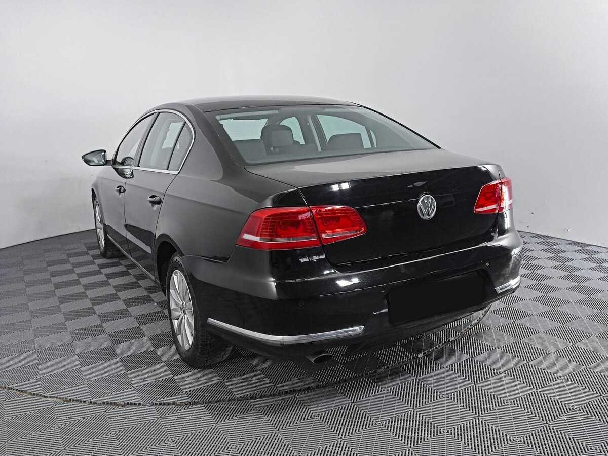 Volkswagen Passat, 2011 - 166 876 км. | Фото №6