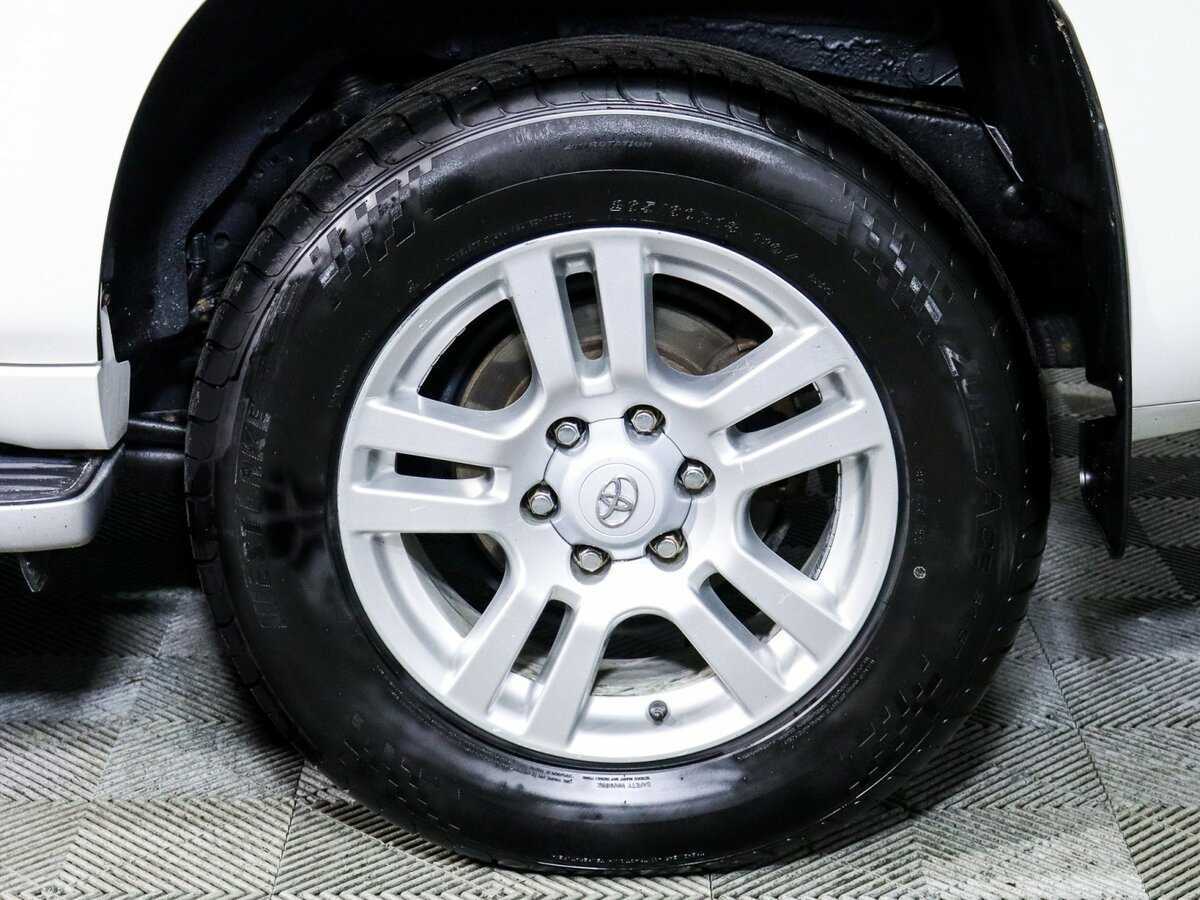 Toyota Land Cruiser Prado, 2010 Фото №12