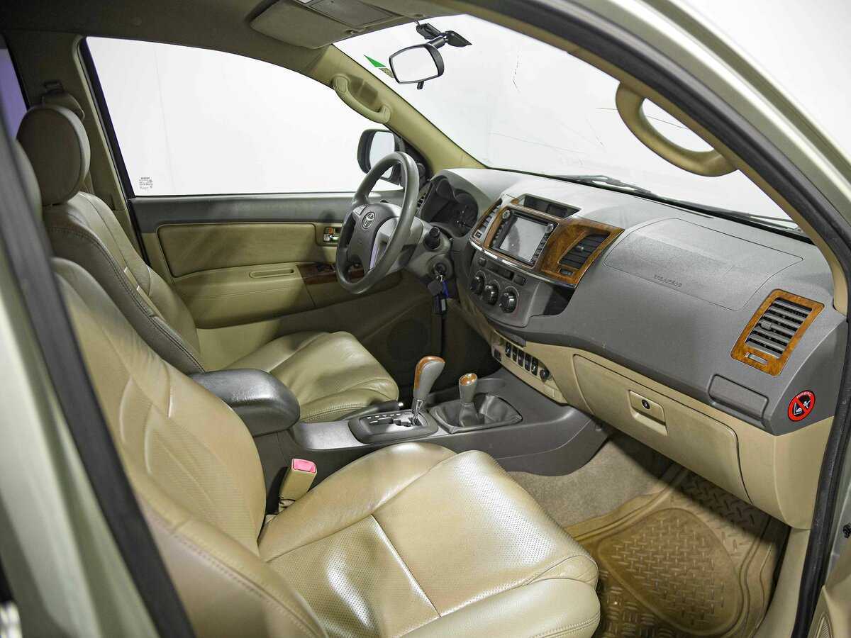 Toyota Fortuner, 2012 Фото №15