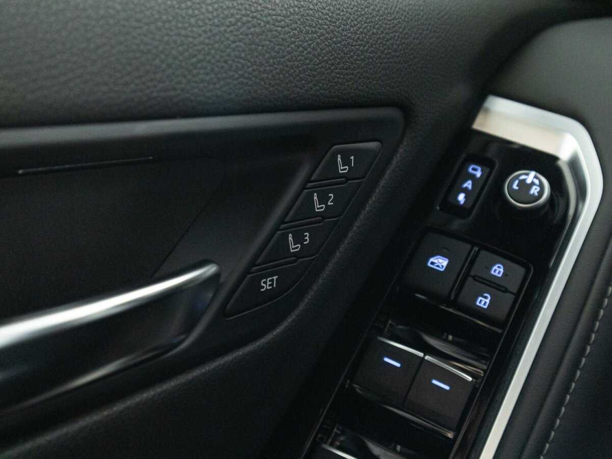 Toyota Land Cruiser, 2021 Фото №20