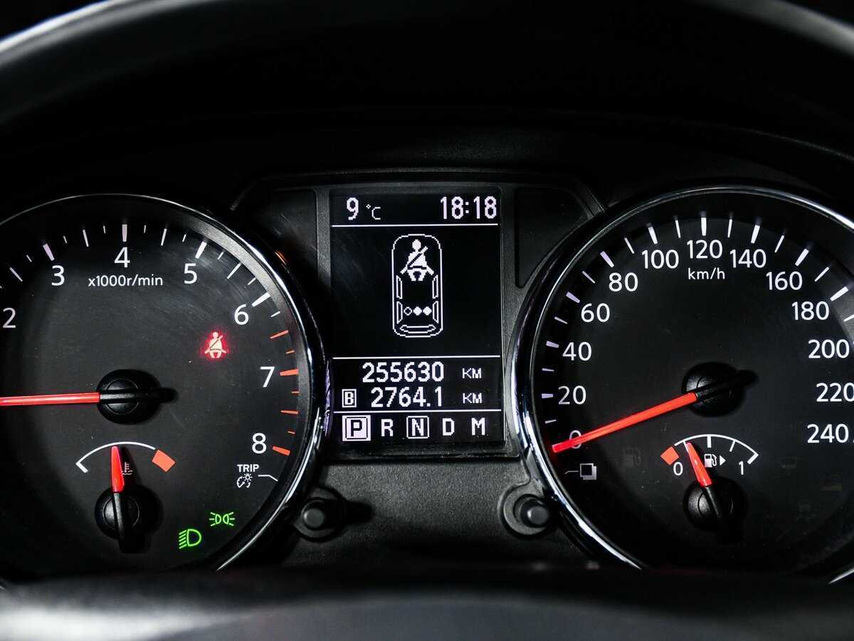 Nissan Qashqai+2, 2010 Фото №8