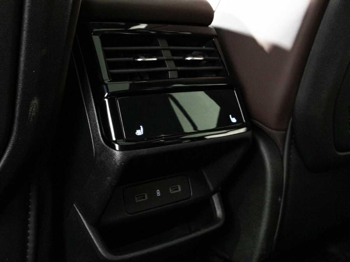 Geely Monjaro, 2022 Фото №18