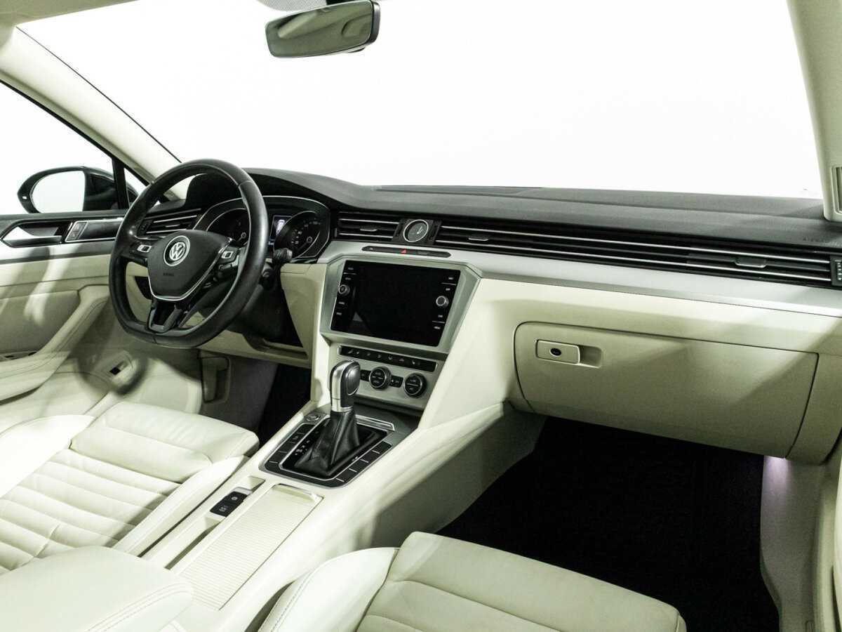 Volkswagen Passat, 2018 Фото №9