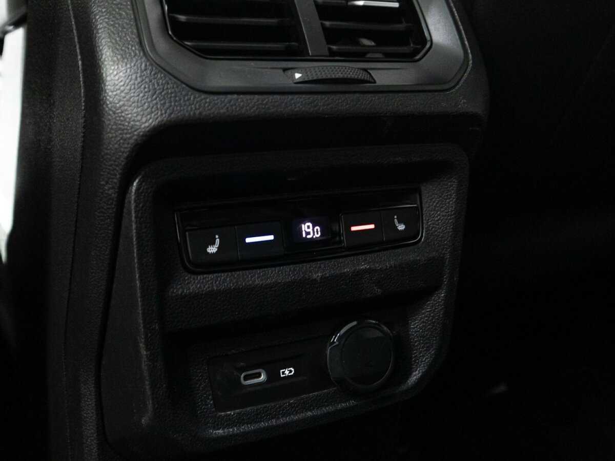 Volkswagen Tiguan, 2021 Фото №19