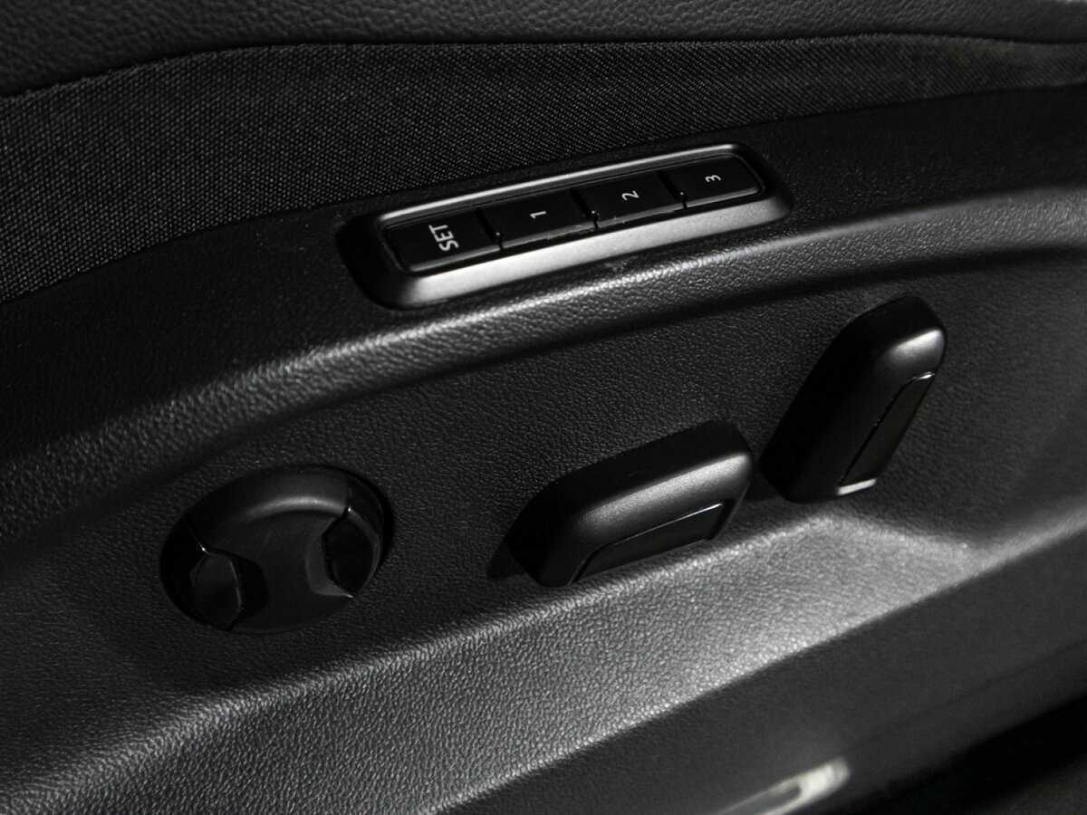 Volkswagen Tiguan, 2021 Фото №20