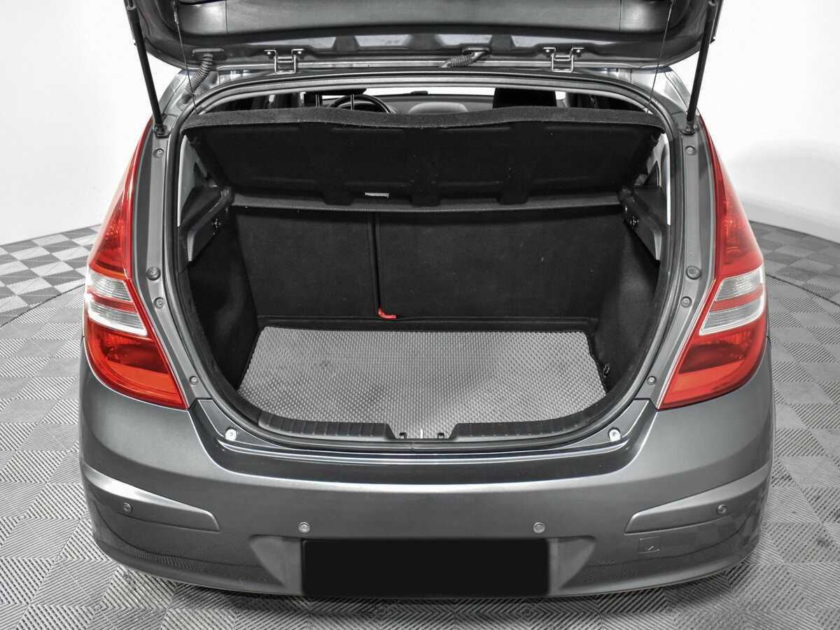 Hyundai i30, 2009 Фото №19