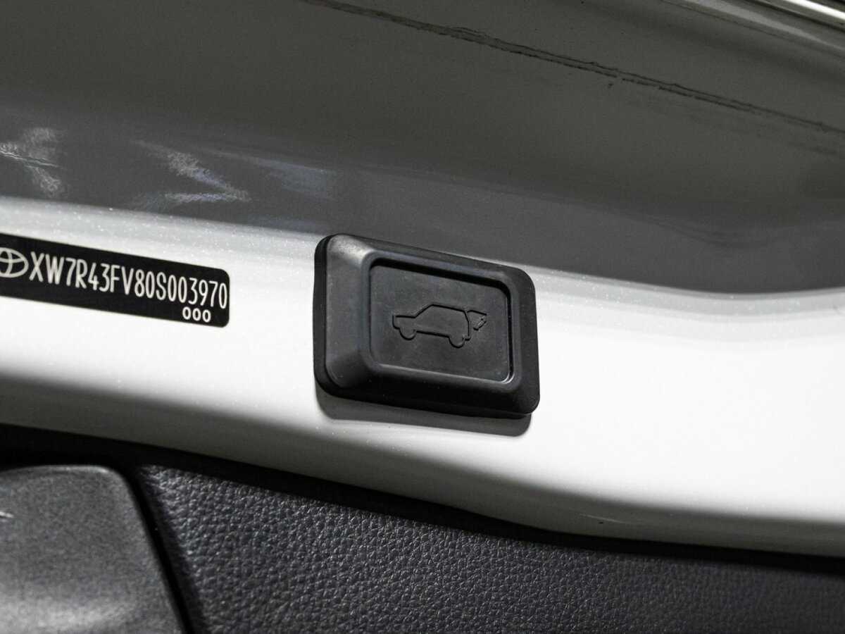 Toyota RAV4, 2019 Фото №20