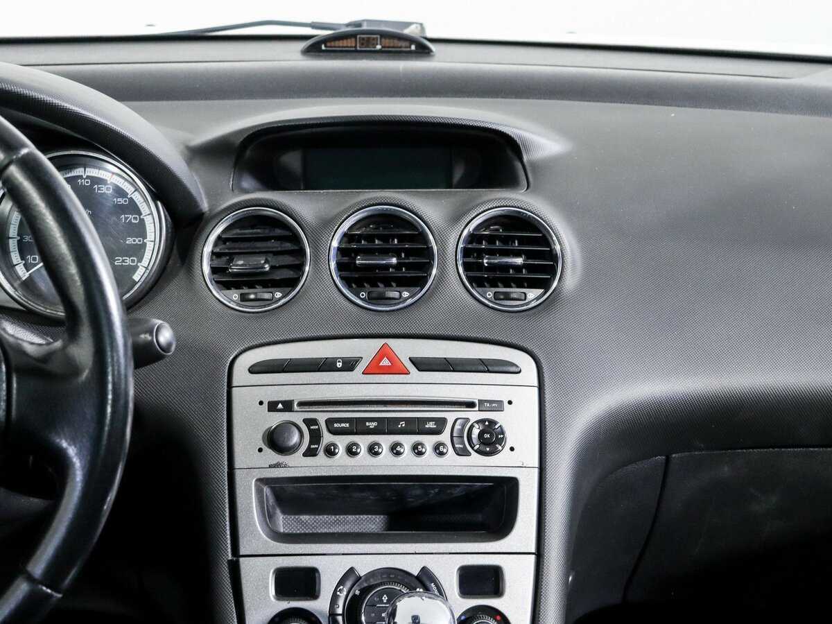 Peugeot 308, 2010 Фото №10