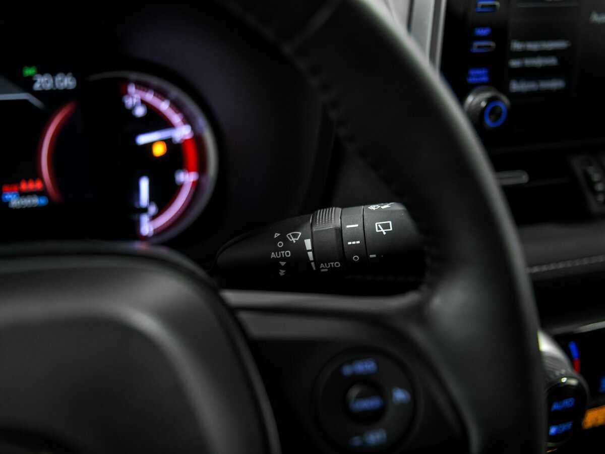 Toyota RAV4, 2021 Фото №10