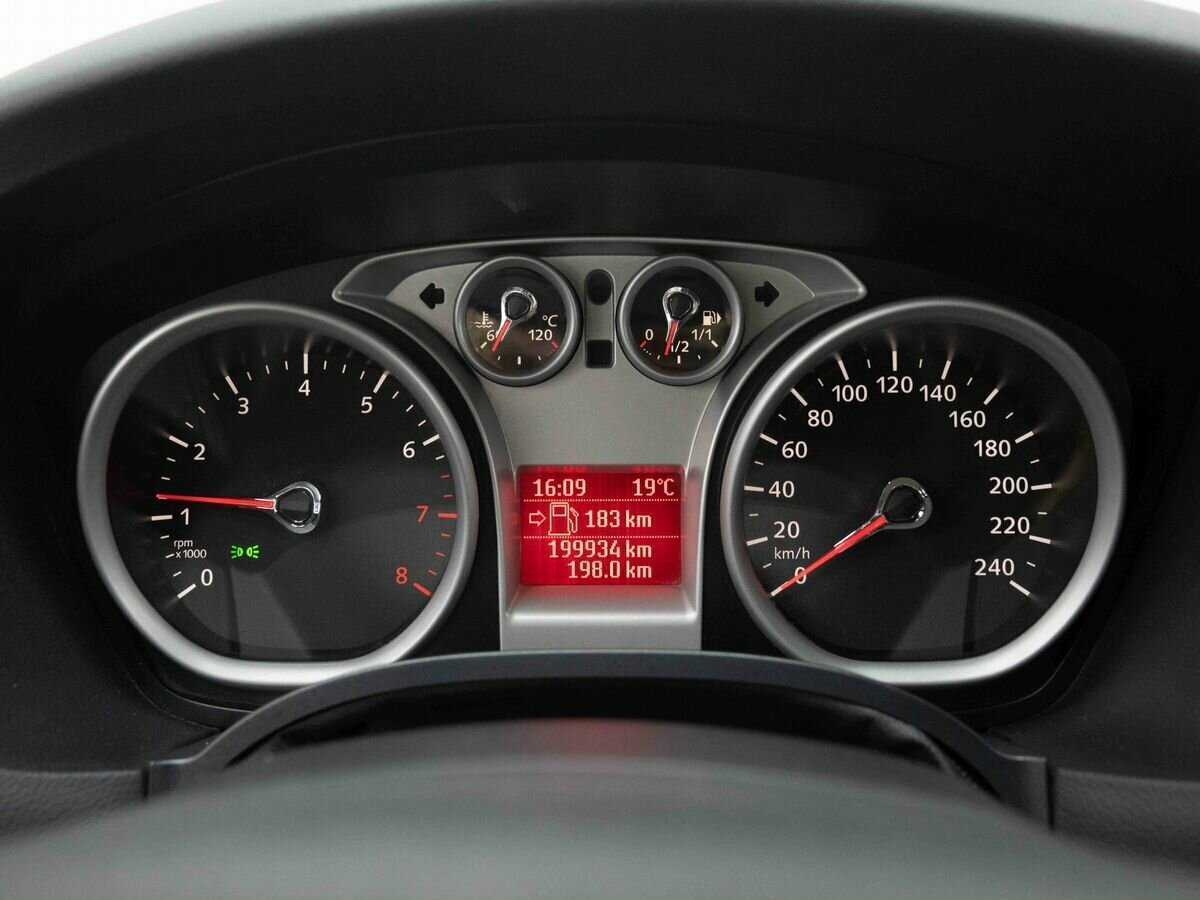 Ford Focus, 2010 Фото №16