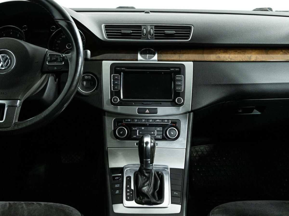 Volkswagen Passat, 2011 Фото №14