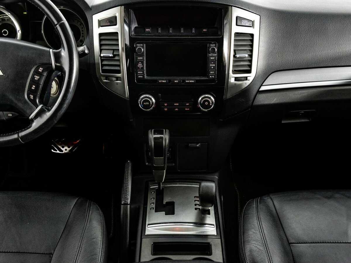 Mitsubishi Pajero, 2014 Фото №13