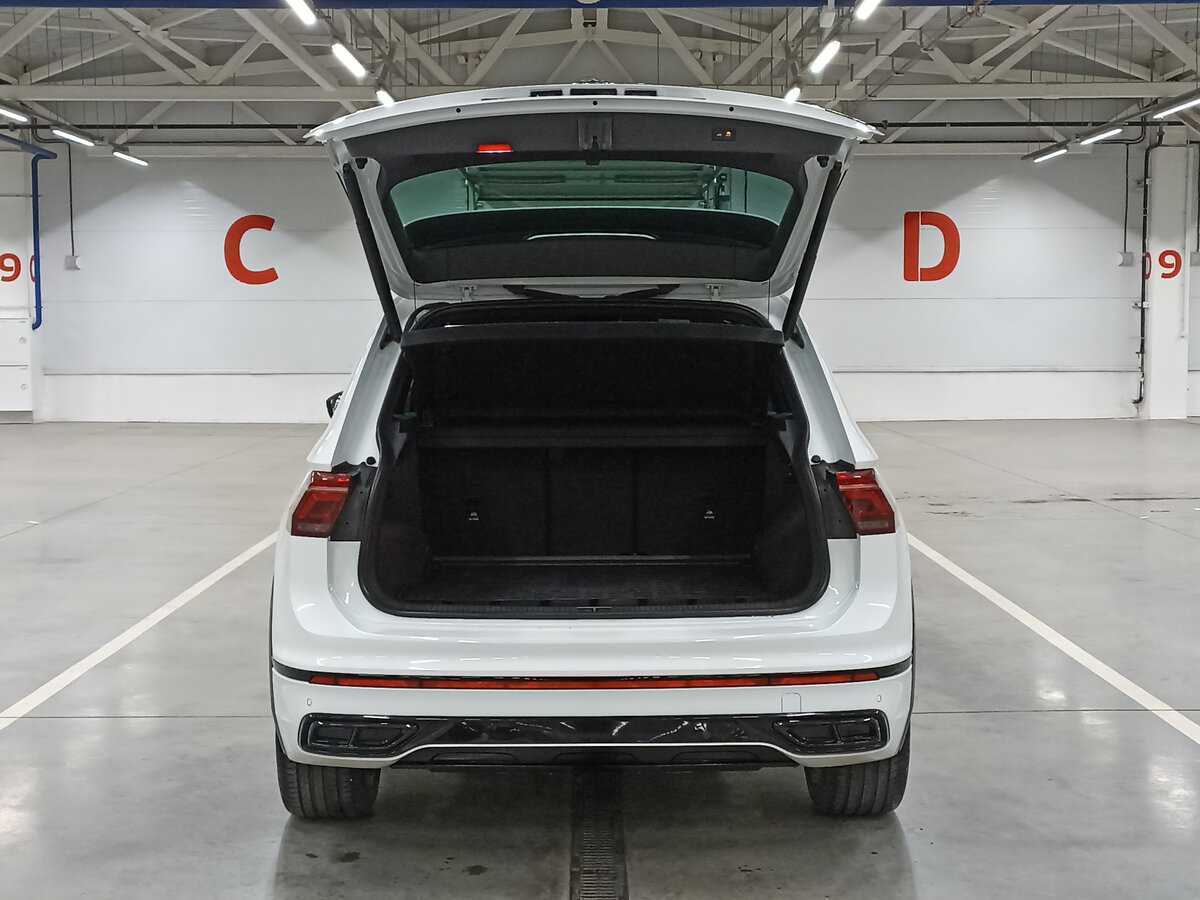 Volkswagen Tiguan, 2021 Фото №10
