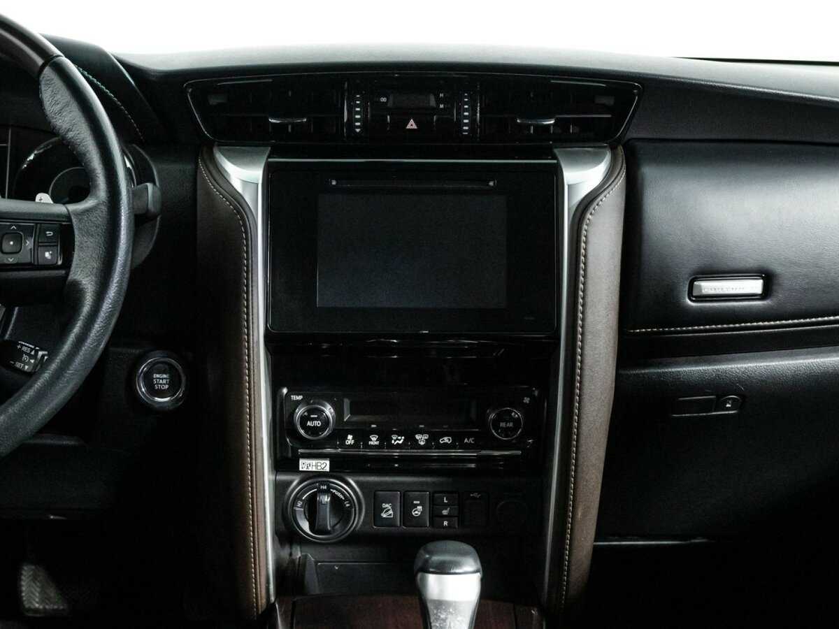Toyota Fortuner, 2017 Фото №14