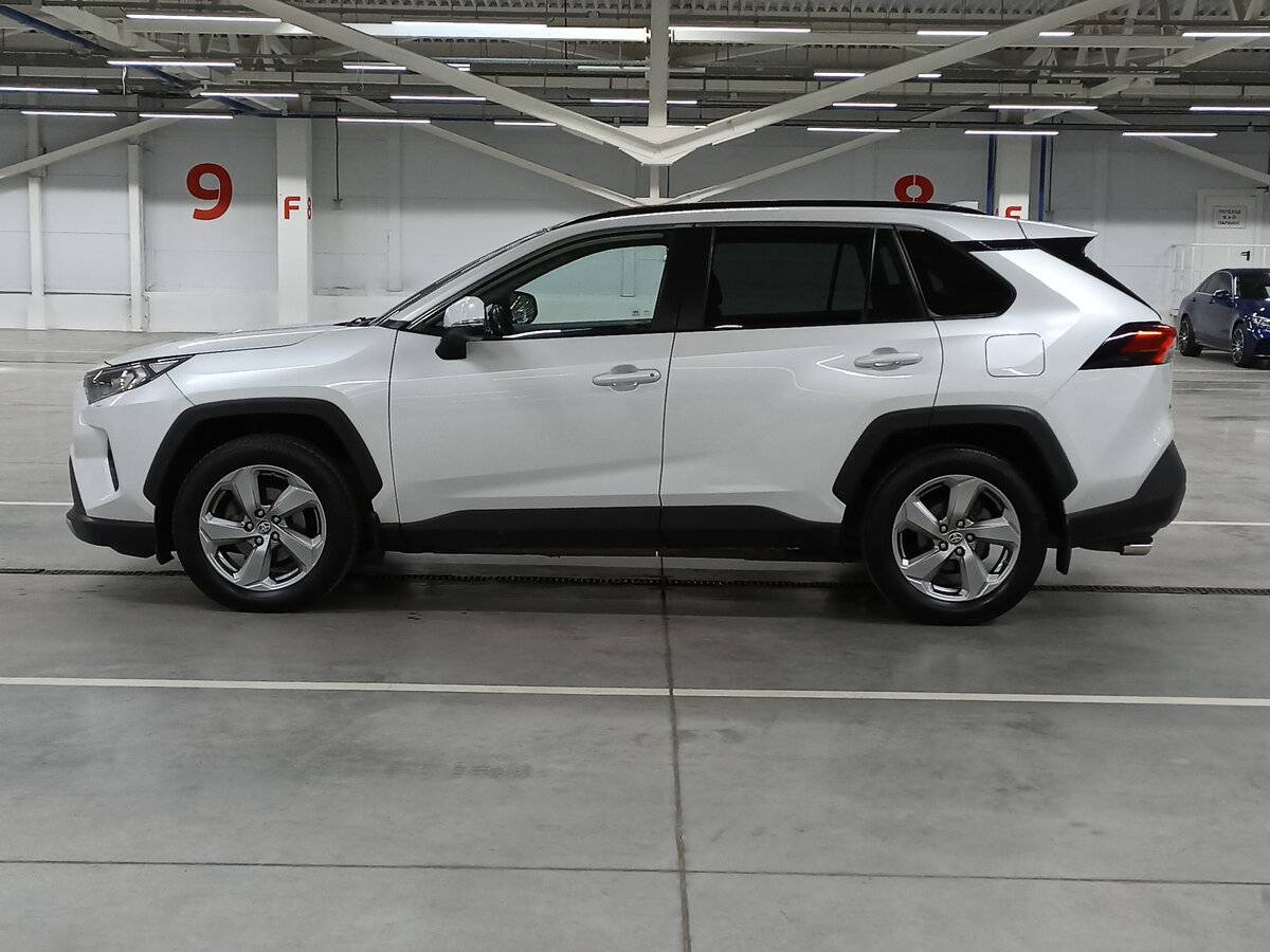 Toyota RAV4, 2021 - 68 808 км. | Фото №8