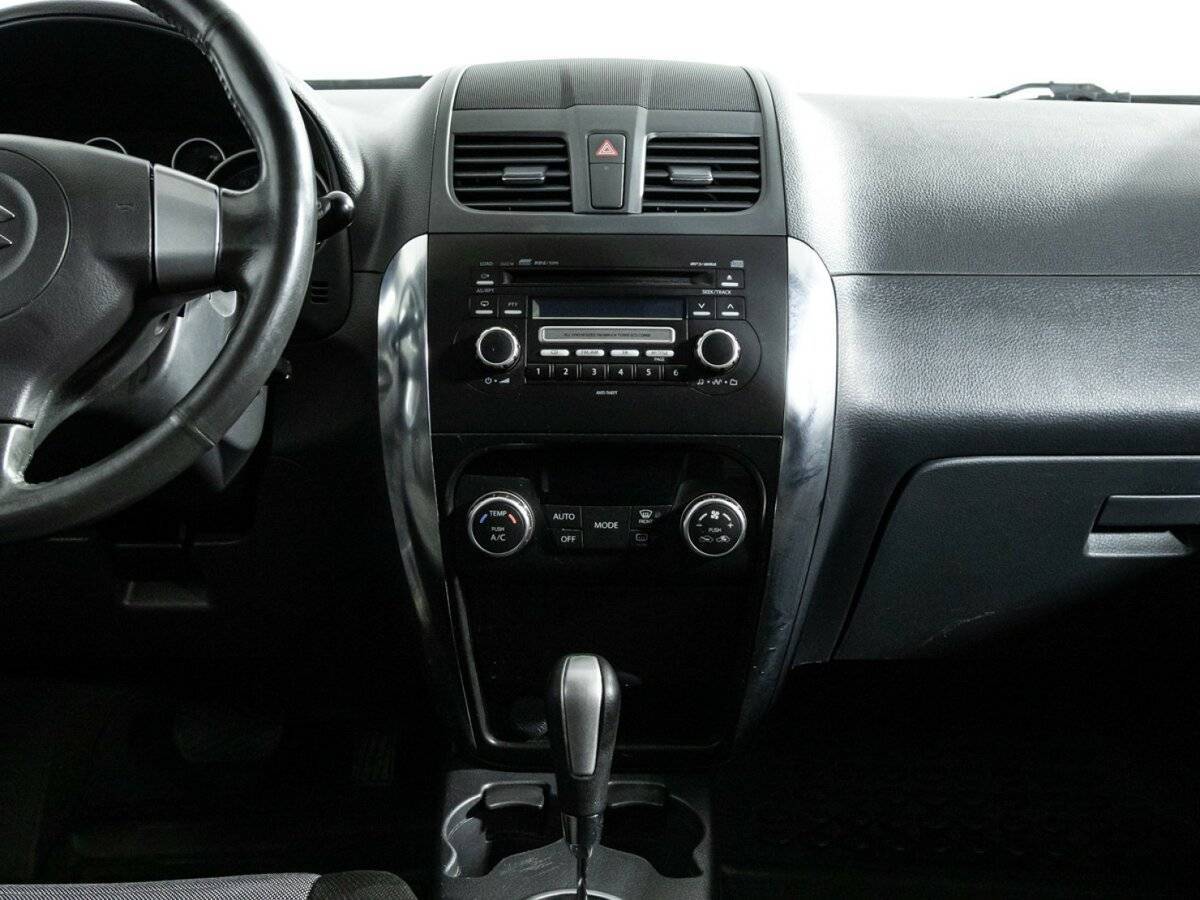 Suzuki SX4, 2010 Фото №14