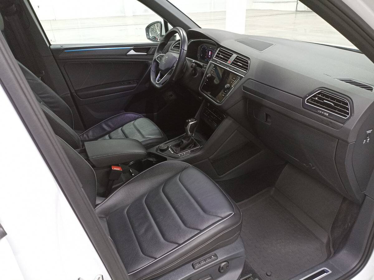 Volkswagen Tiguan, 2021 Фото №11
