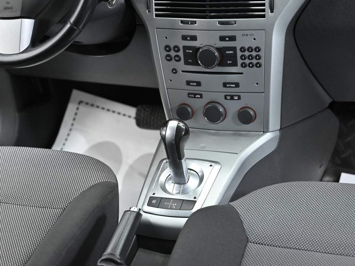 Opel Astra, 2010 Фото №11