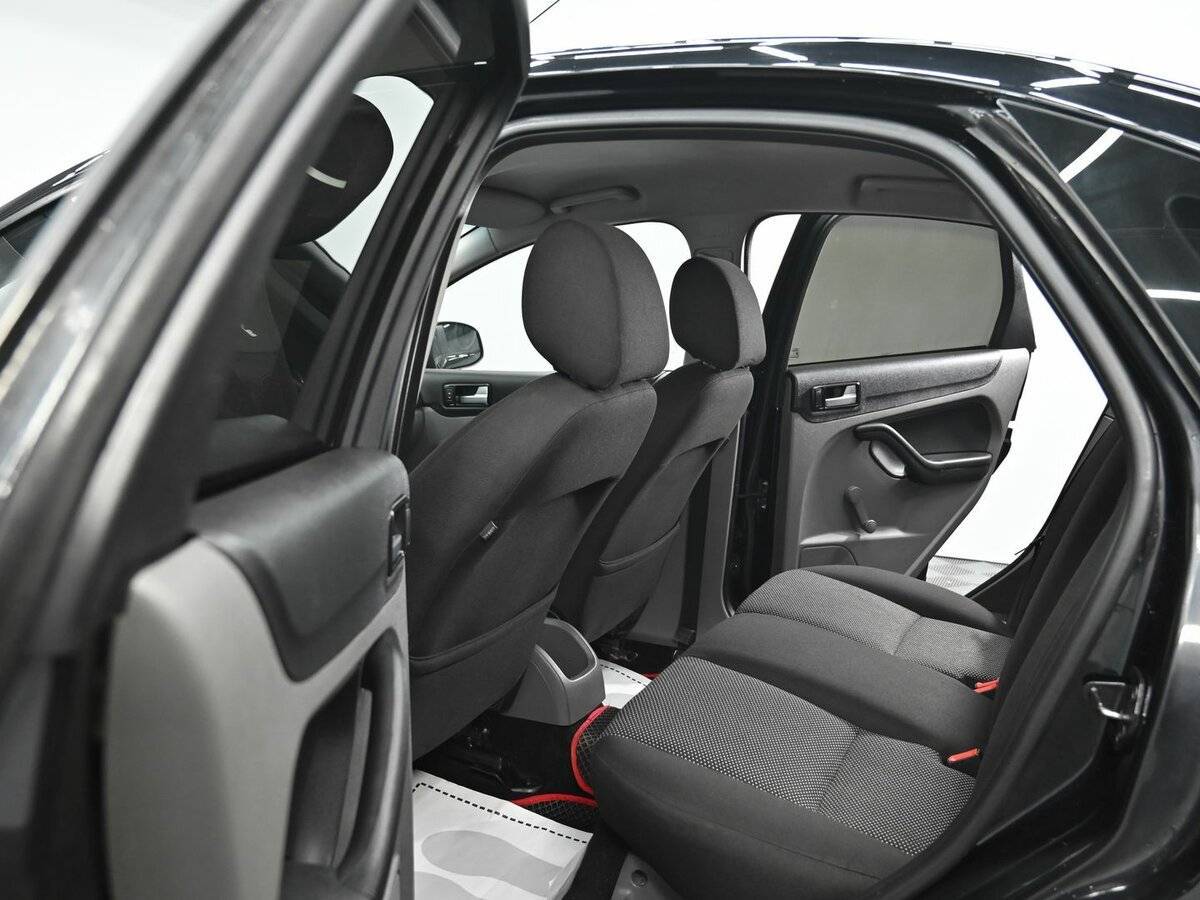 Ford Focus, 2010 Фото №14