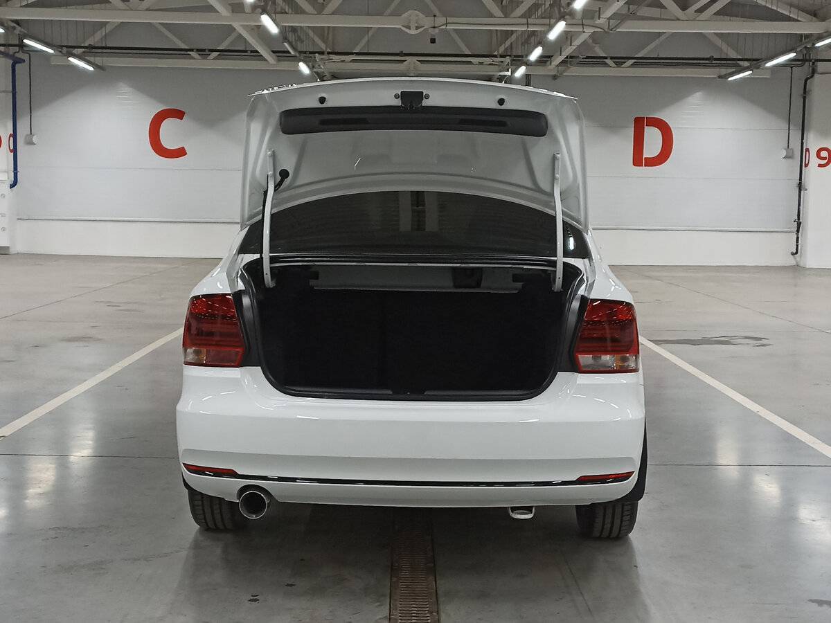 Volkswagen Polo, 2016 Фото №10