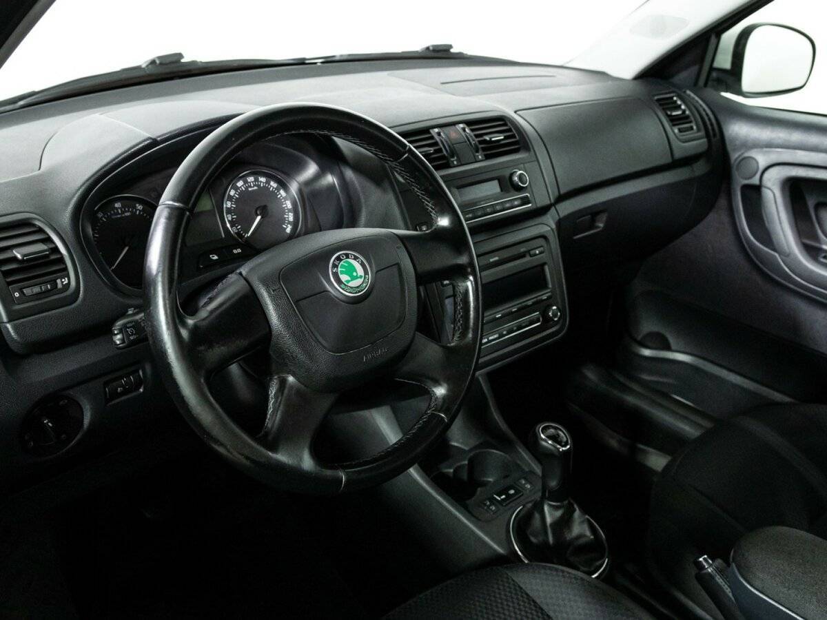 Skoda Fabia, 2011 Фото №11