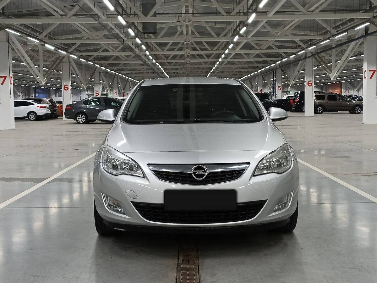 Opel Astra, 2011 - 131 802 км. | Фото №2