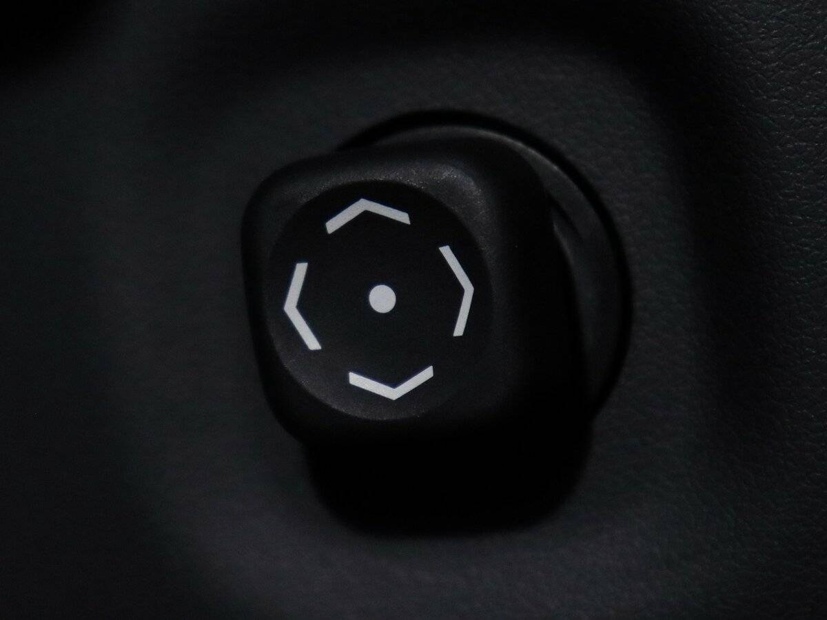 Toyota Land Cruiser, 2021 Фото №21