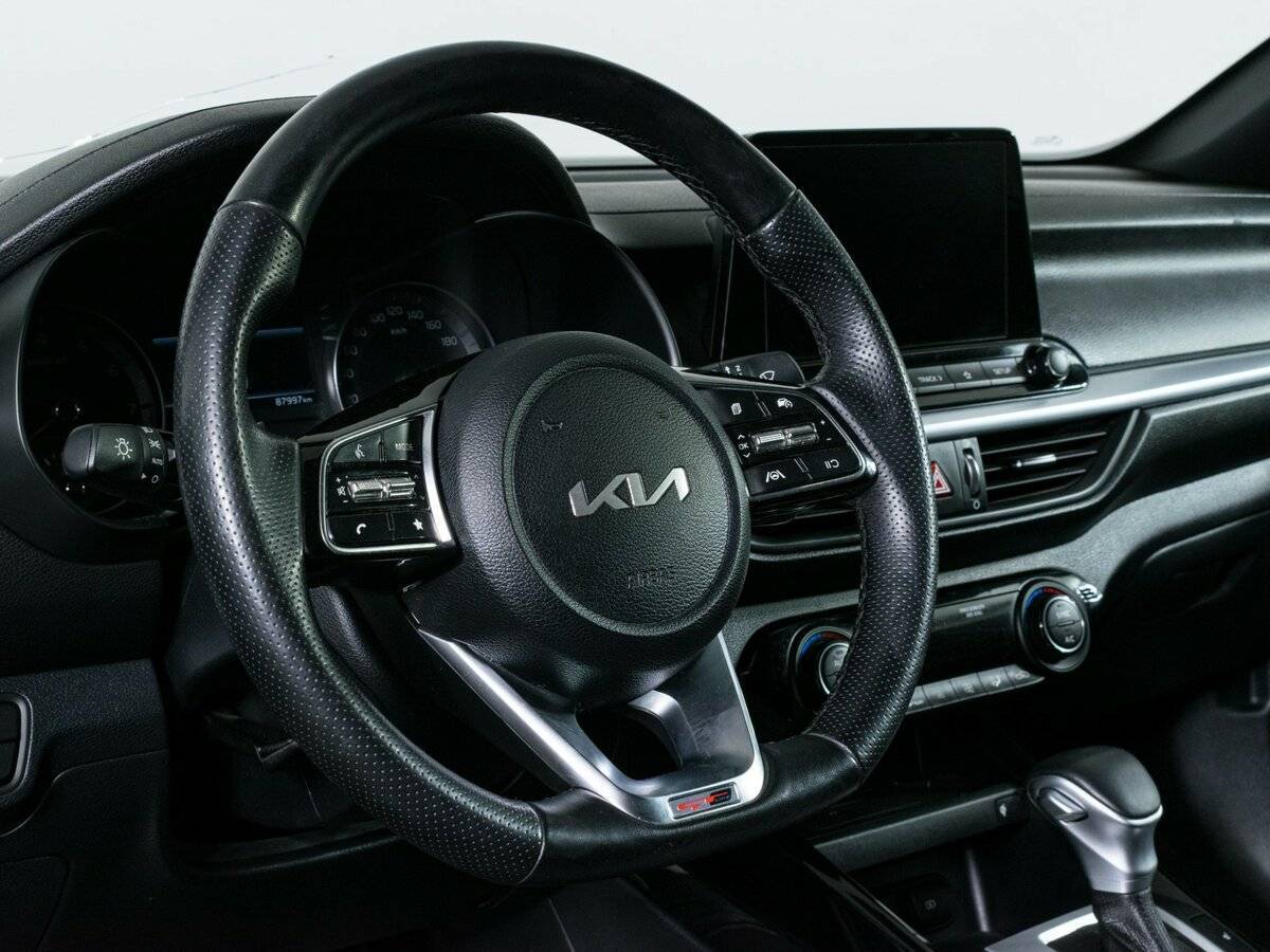 Kia Cerato, 2021 Фото №12