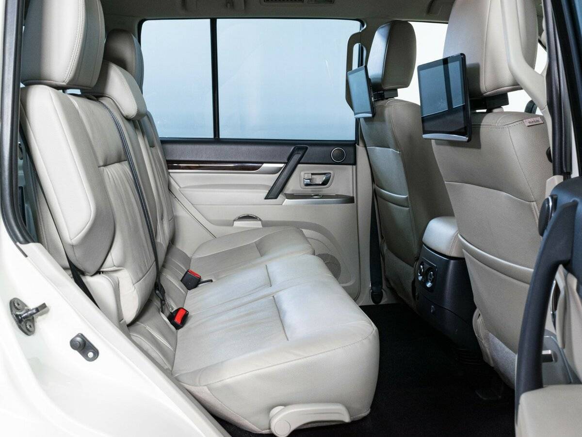 Mitsubishi Pajero, 2019 Фото №12