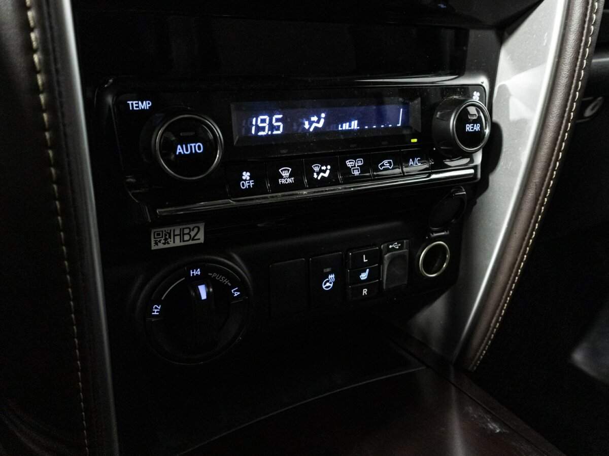 Toyota Fortuner, 2017 Фото №13