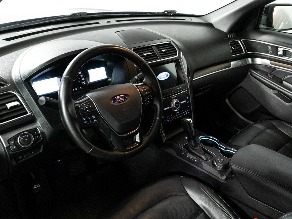 Ford Explorer, 2017 Фото №9