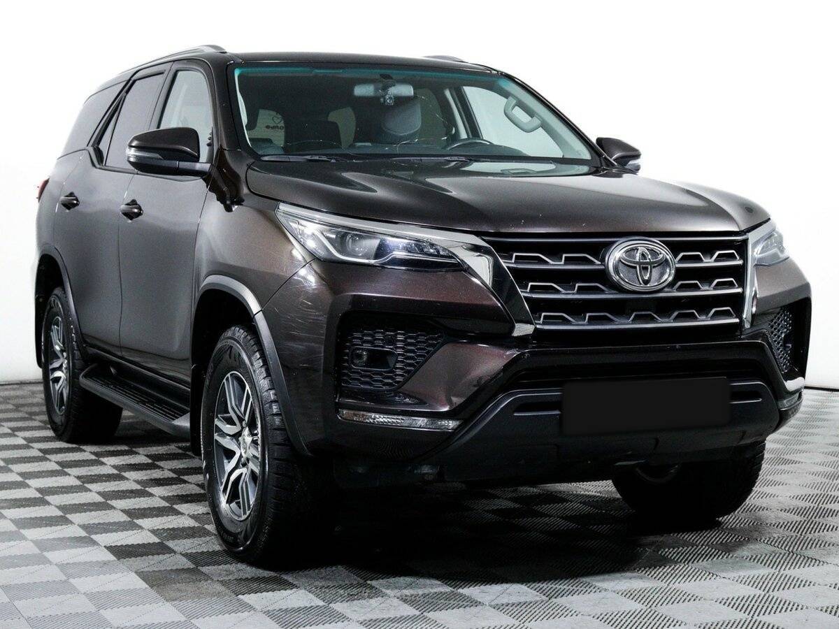Toyota Fortuner, 2021 Фото №3