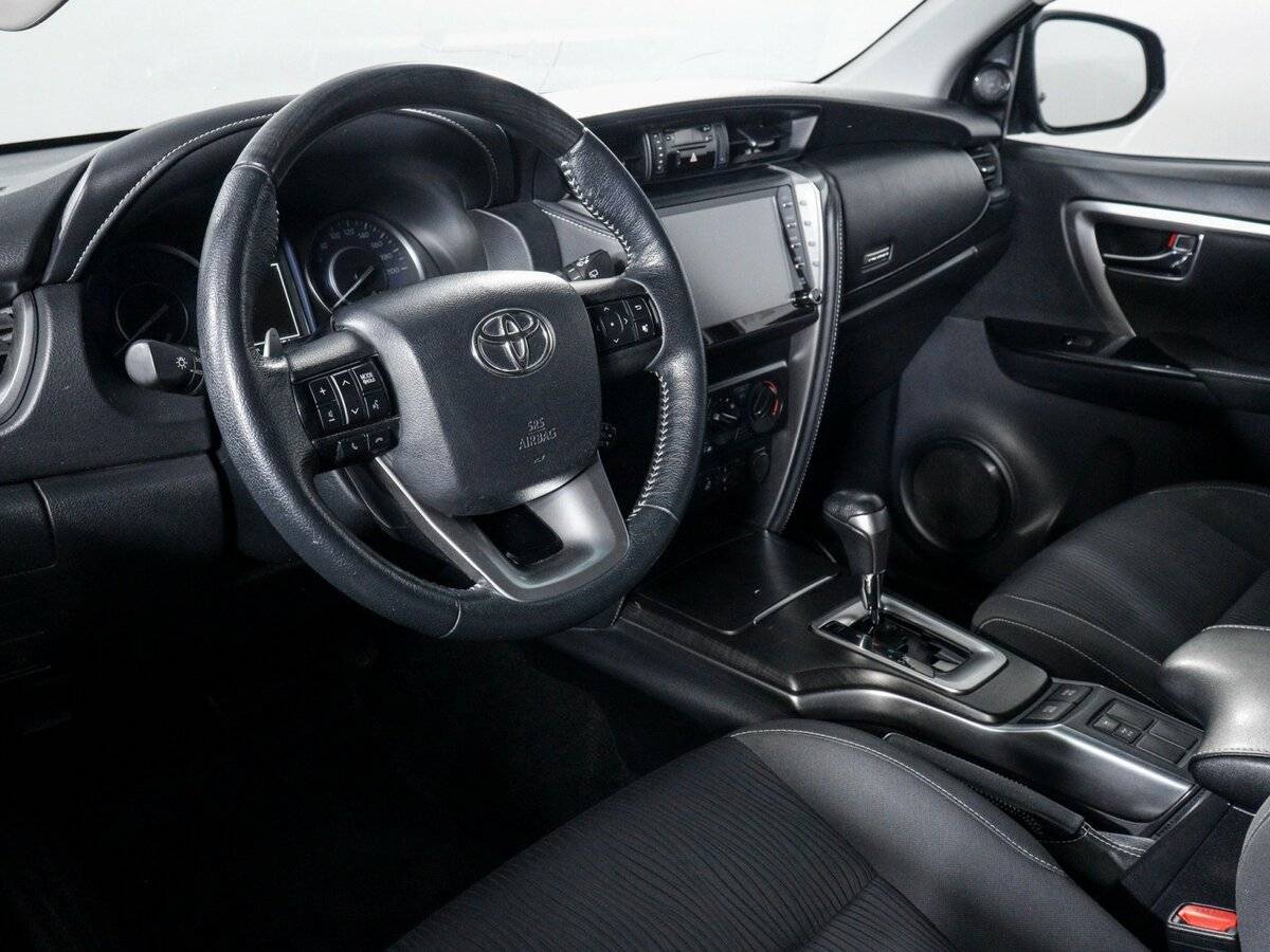 Toyota Fortuner, 2021 Фото №6