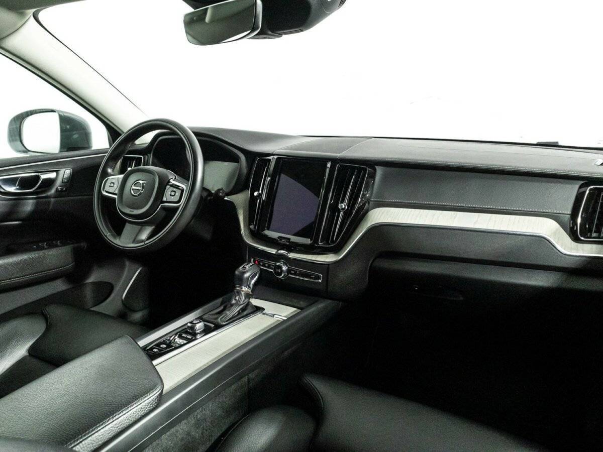 Volvo XC60, 2020 Фото №9