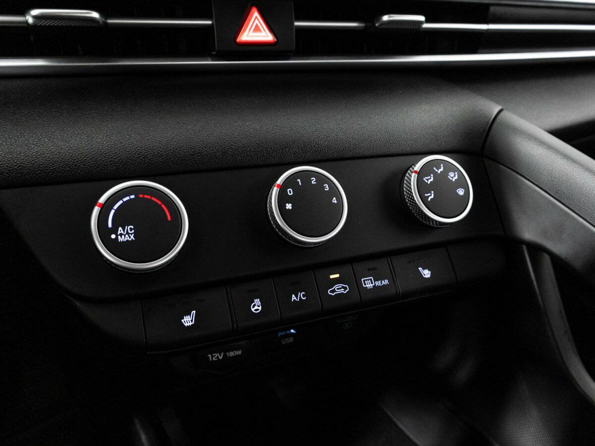 Hyundai Elantra, 2021 Фото №17