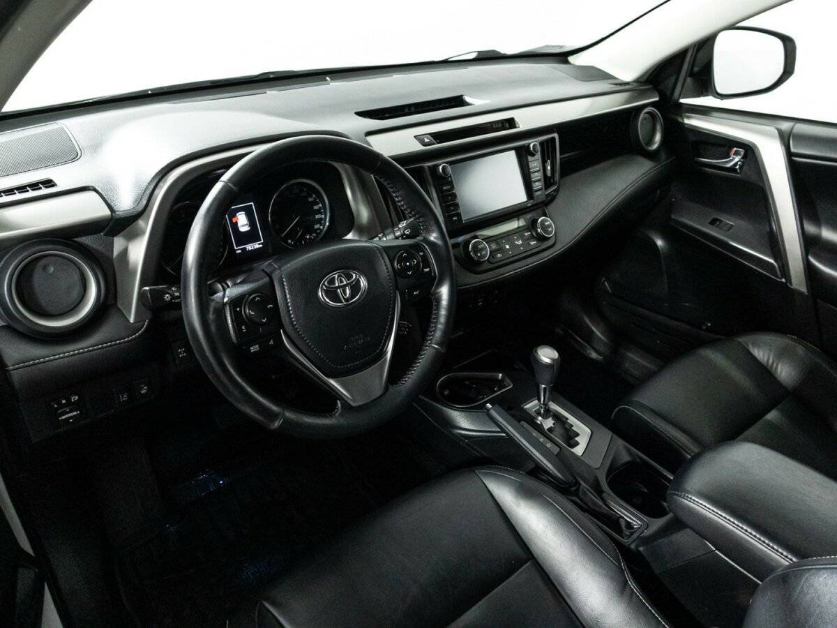Toyota RAV4, 2018 Фото №11