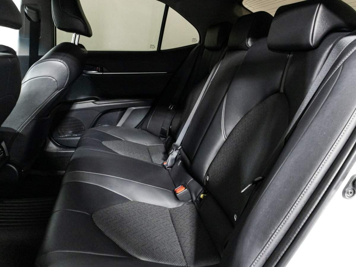 Toyota Camry, 2022 Фото №10