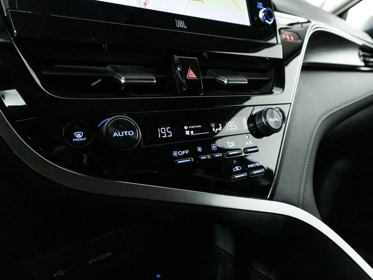 Toyota Camry, 2022 Фото №19