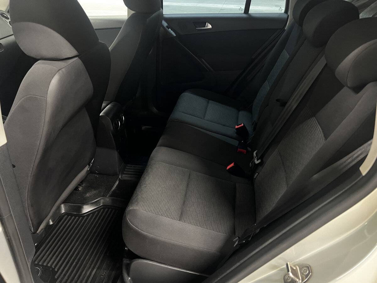 Volkswagen Tiguan, 2012 Фото №12